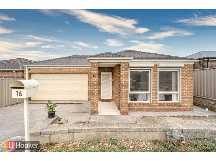 Main view of Homely house listing, 16 Discovery Close, Craigieburn VIC 3064