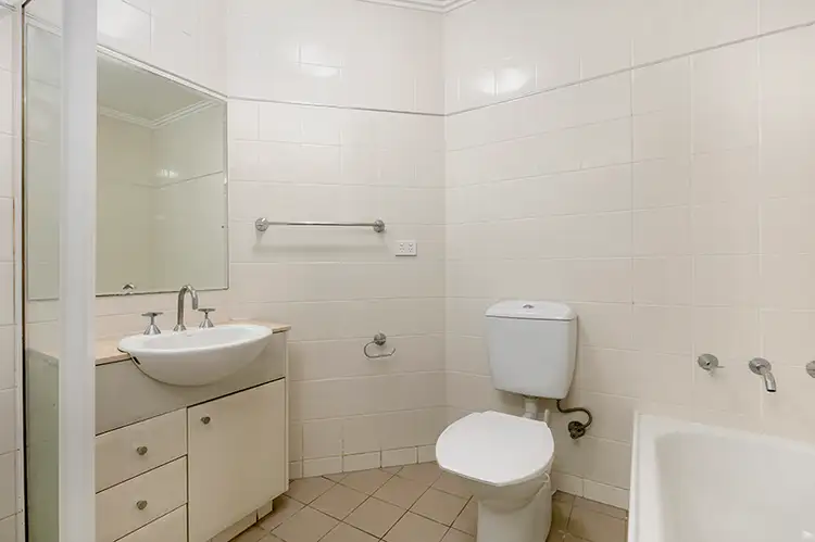 Fifth view of Homely apartment listing, 13/27-29 Sturdee Parade, Dee Why NSW 2099