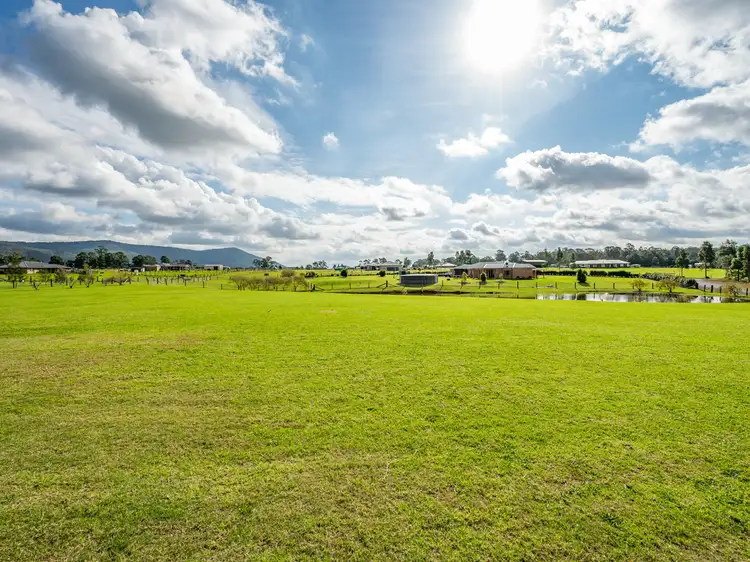 10 Lomandra Circuit, Paterson NSW 2421
