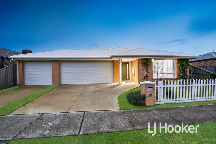 53 Greendale Boulevard, Pakenham VIC 3810