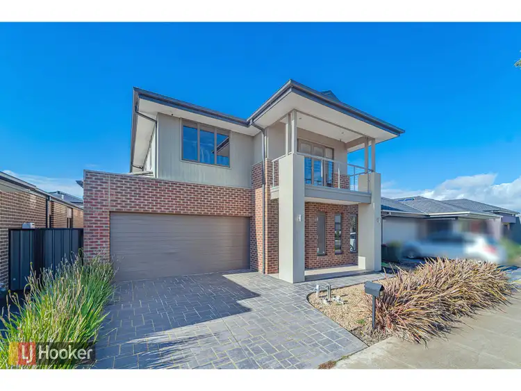 Second view of Homely house listing, 10 Scoria Circuit, Craigieburn VIC 3064