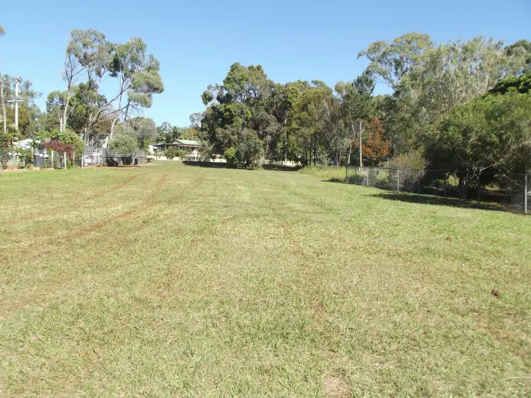 12 Granadilla Street, Macleay Island QLD 4184