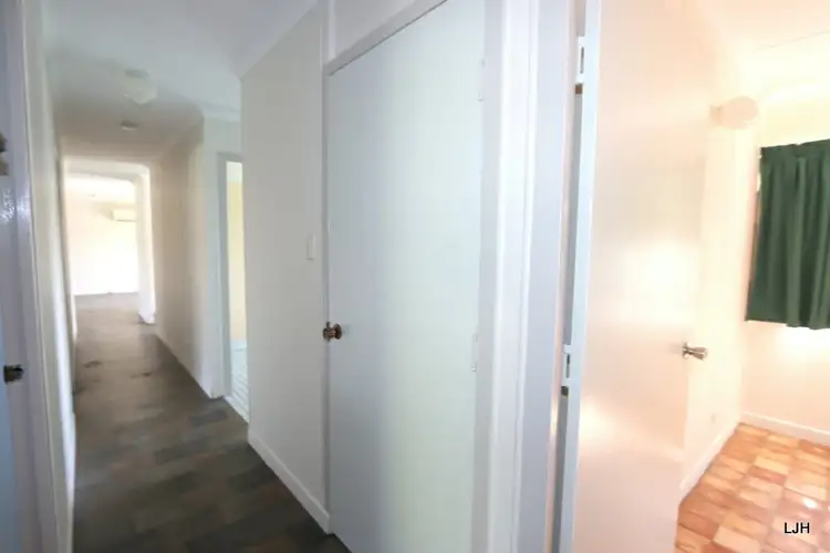 Fifth view of Homely house listing, 4 Batts Place, Emerald QLD 4720