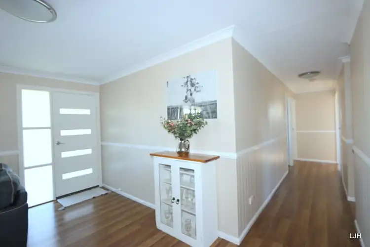 Fifth view of Homely house listing, 13 Banyula Close, Emerald QLD 4720