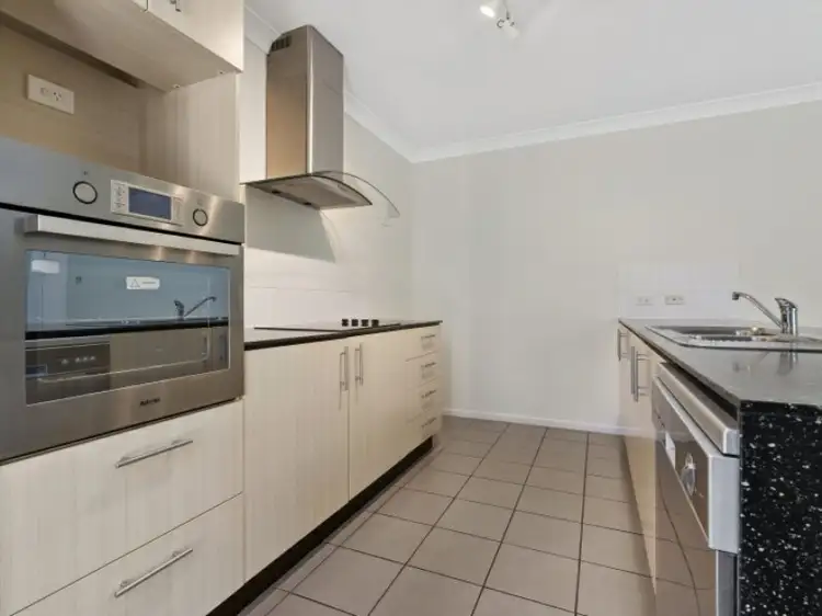 8/51 Silkyoak Drive, Morayfield QLD 4506