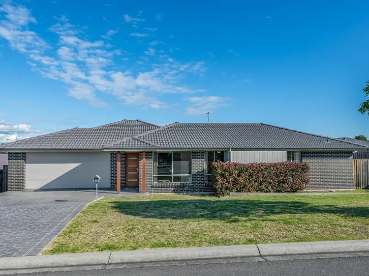 8 Redgum Circuit, Aberglasslyn NSW 2320