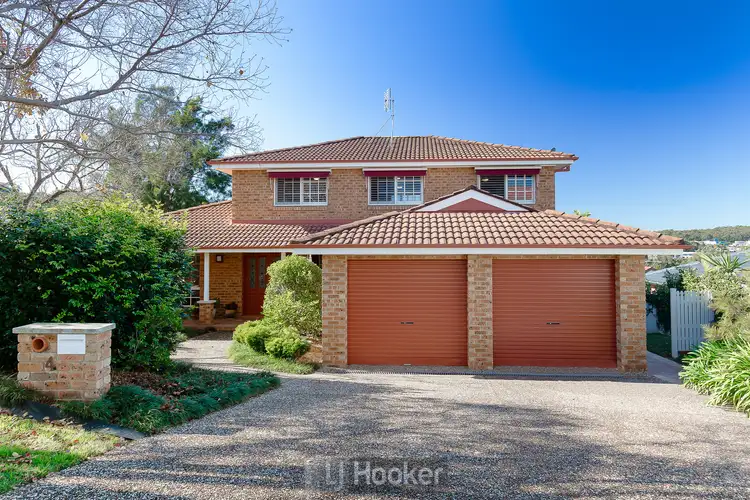 4 Honister Close, Lakelands NSW 2282