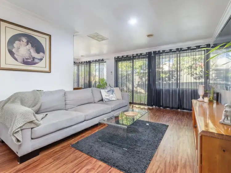 Fourth view of Homely house listing, 10 Bottlebrush Drive, Thornlie WA 6108