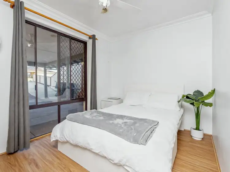 Seventh view of Homely house listing, 10 Bottlebrush Drive, Thornlie WA 6108