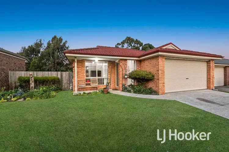 18 Rossi Close, Pakenham VIC 3810