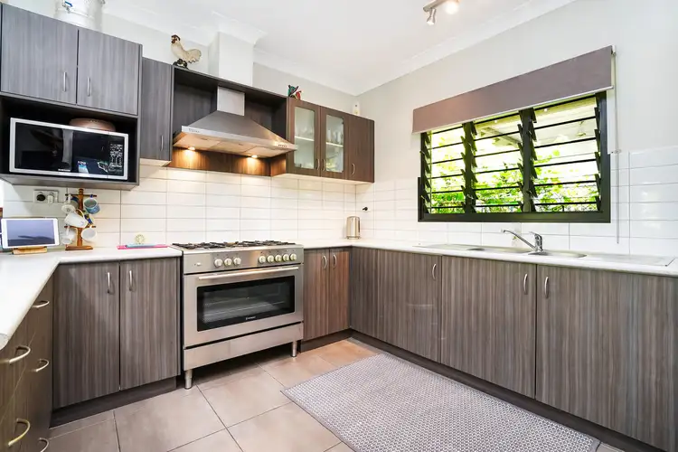 11 Savage Close, Farrar NT 830