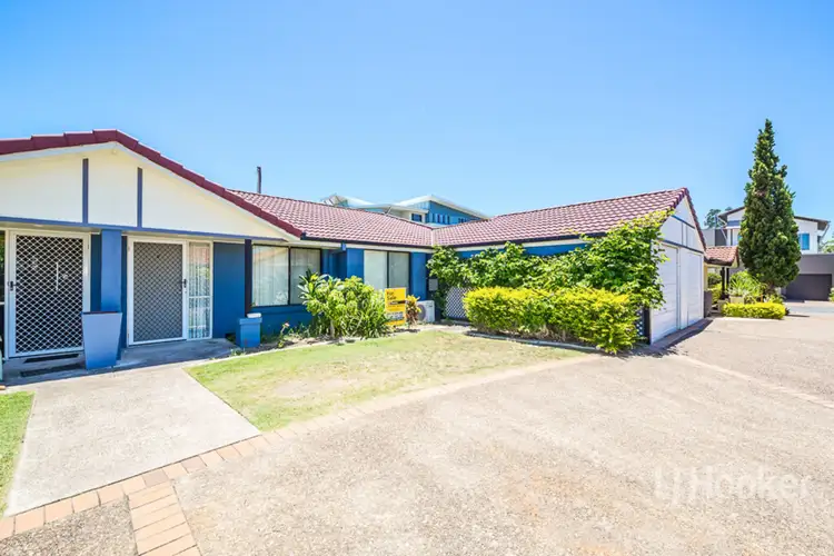 2 Seabreeze Court, Spinnaker Drive, Sandstone Point QLD 4511