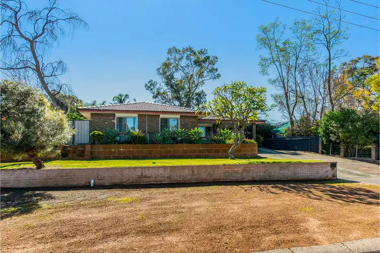 27 Baronet Road, Lesmurdie WA 6076