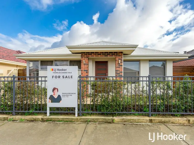 11 Goldfinch Bend, Harrisdale WA 6112