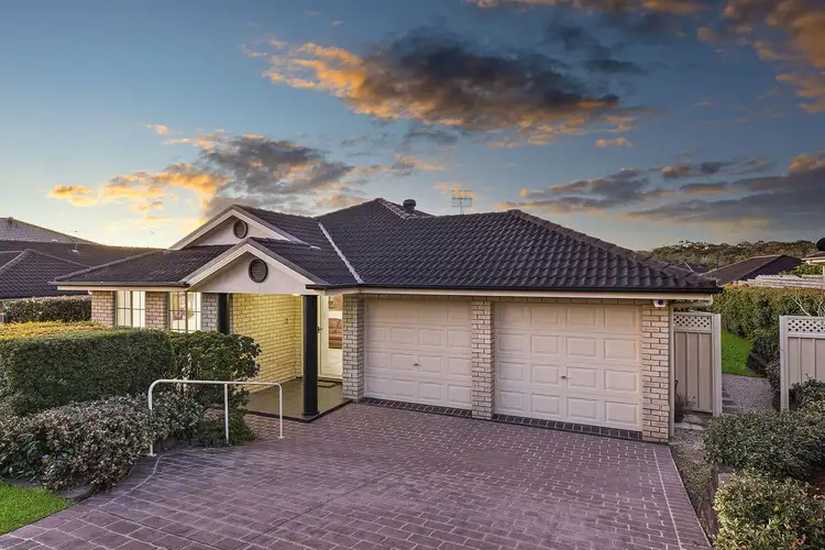 16 Bataan Circuit, Bateau Bay NSW 2261