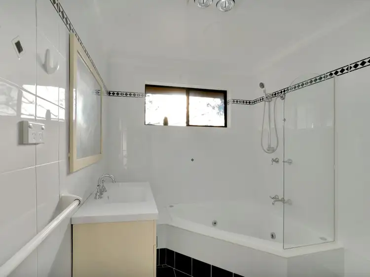Fifth view of Homely house listing, 15 Thompson Place, Minto NSW 2566