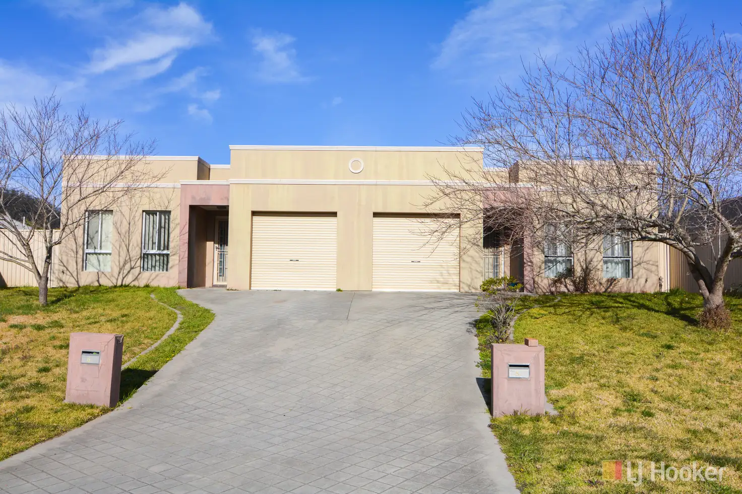 Main view of Homely semi-detached listing, 5 Willow Place, Lithgow NSW 2790