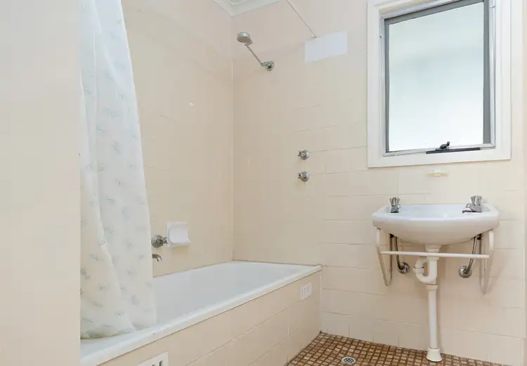 Sixth view of Homely house listing, 1 Manifold Crescent, Berri SA 5343