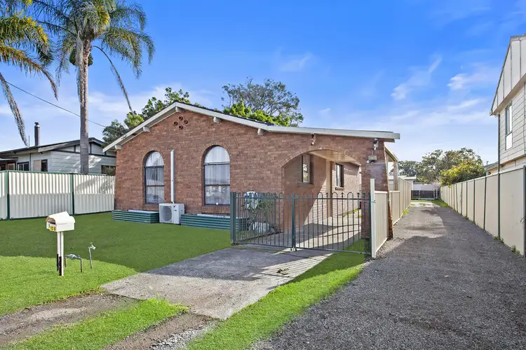 13 Goobarabah Avenue, Lake Haven NSW 2263