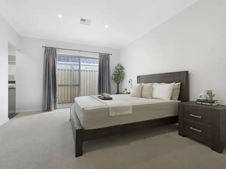 Seventh view of Homely house listing, 5 Scarpview Place, East Cannington WA 6107