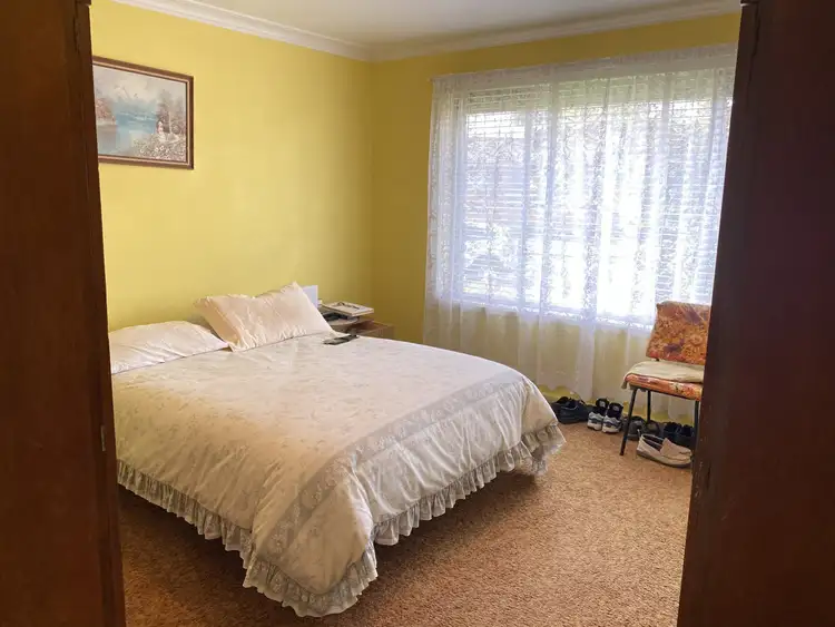 Sixth view of Homely house listing, 2 Bradford Drive, Goulburn NSW 2580