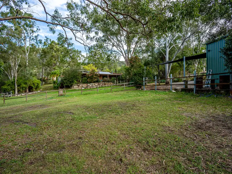 4 Brixton Court, Tallai QLD 4213