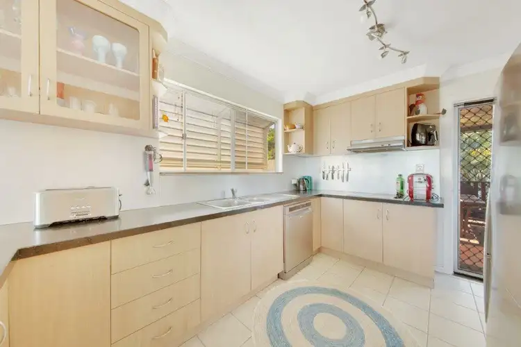 Fourth view of Homely house listing, 2 Buckley Court, Tannum Sands QLD 4680