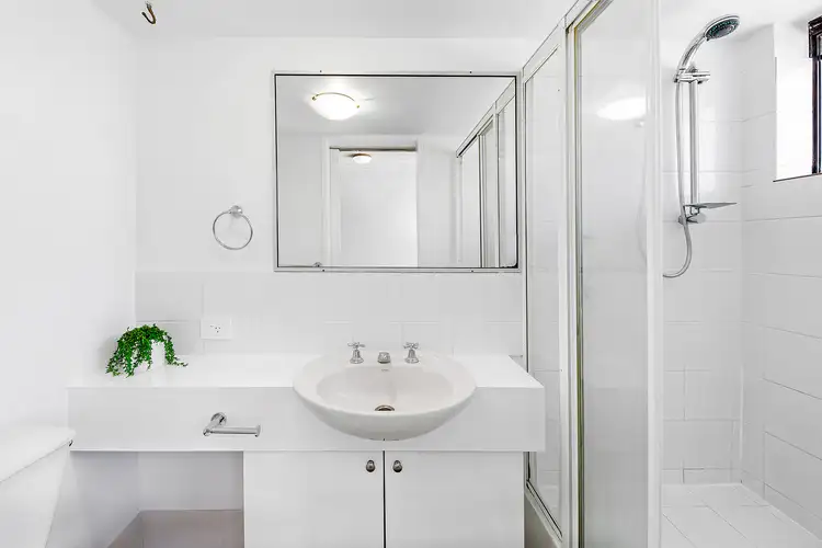 Sixth view of Homely unit listing, 36/40 Murev Way, Carrara QLD 4211