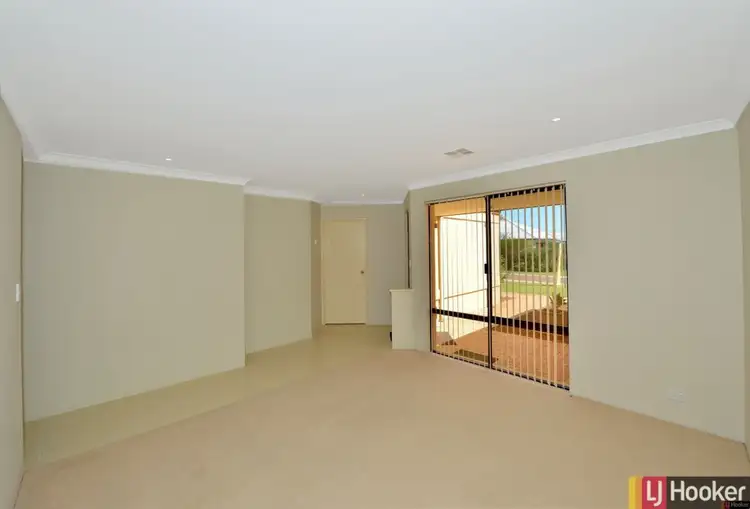 Sixth view of Homely house listing, 6 Lismore Ridge, Lakelands WA 6180