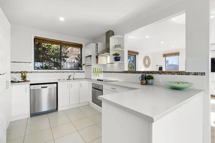 Second view of Homely house listing, 39 McCabe Crescent, Holt ACT 2615