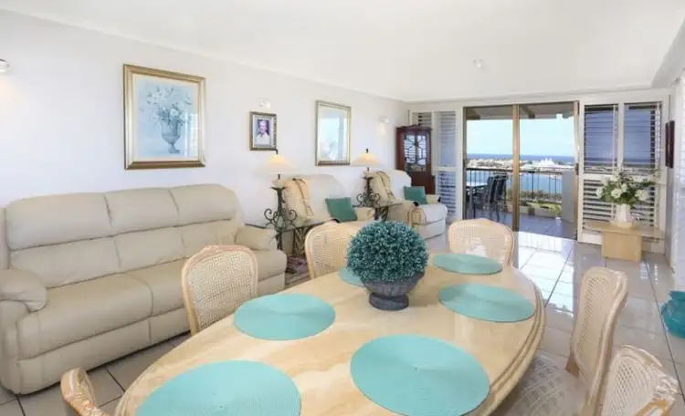 13e/10 Marine Parade, Southport QLD 4215