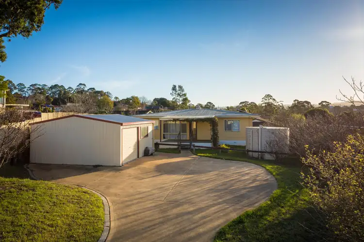 14 Thawa Close, Bega NSW 2550