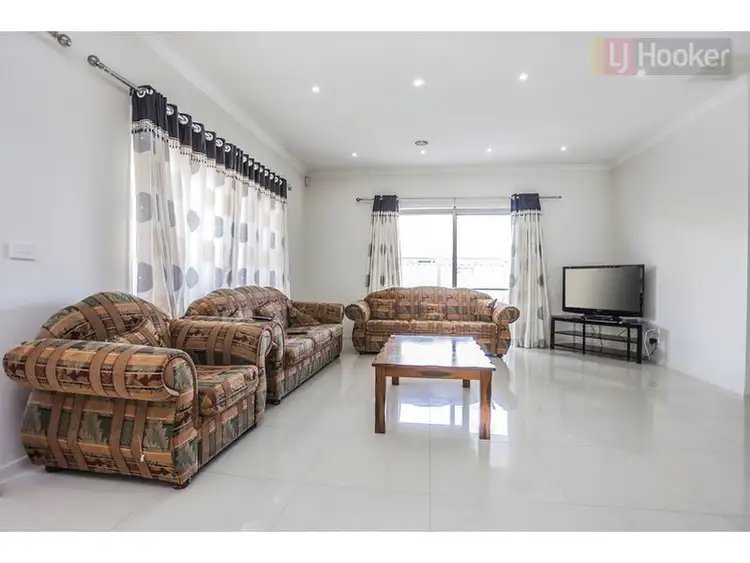 Fourth view of Homely house listing, 33 Biltmore Crescent, Roxburgh Park VIC 3064