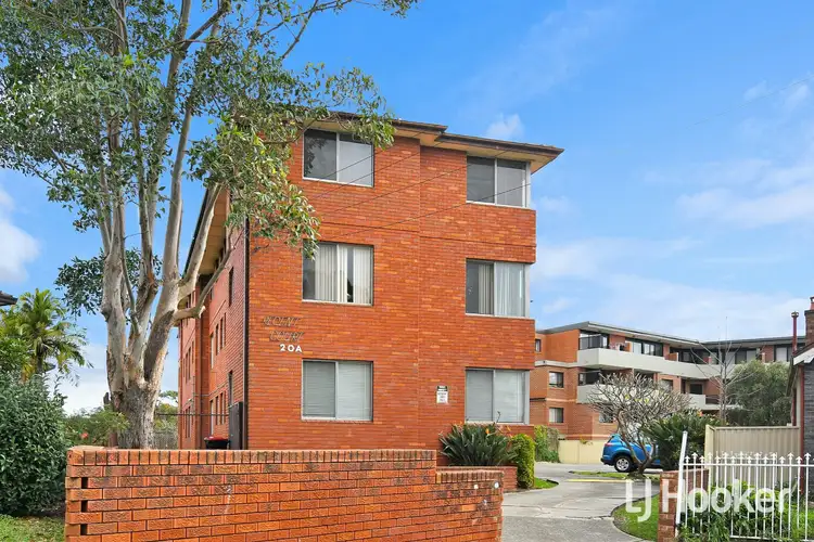 4/20A Edwin Street, Regents Park NSW 2143