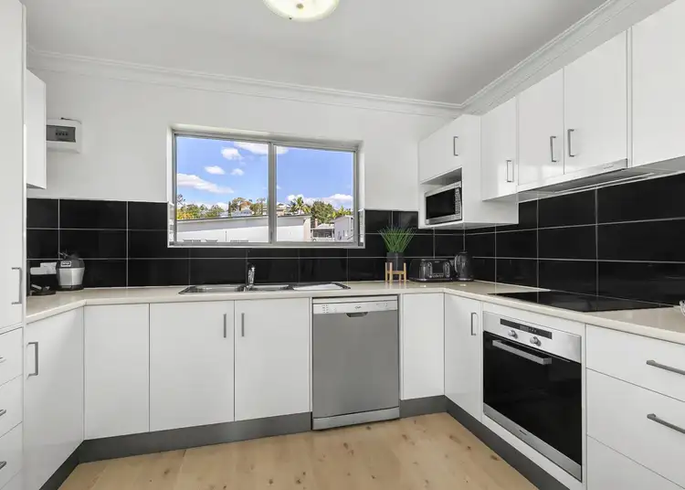 Second view of Homely apartment listing, 3/27 Thorpe Street, Balmoral QLD 4171