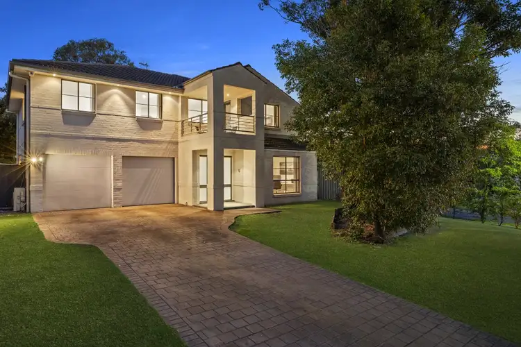 15 Bataan Circuit, Bateau Bay NSW 2261