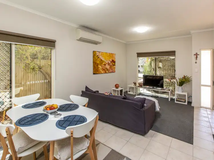 Fifth view of Homely unit listing, 4/8 Undoolya Road, East Side NT 870