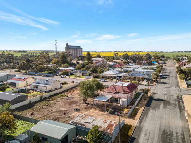 Fifth view of Homely house listing, 8 Second Street, Owen SA 5460