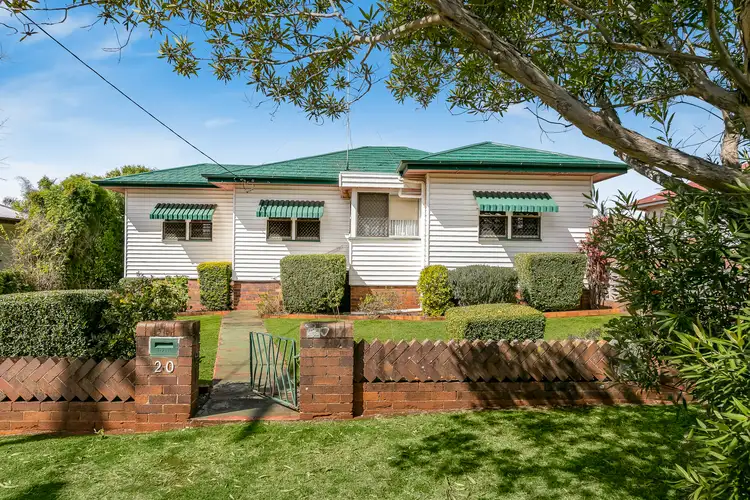 20 Hillview Avenue, Newtown QLD 4350