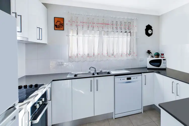 257 Cresthaven Avenue, Bateau Bay NSW 2261