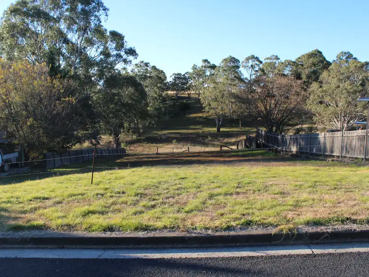 4 Robinson Avenue, Glen Innes NSW 2370