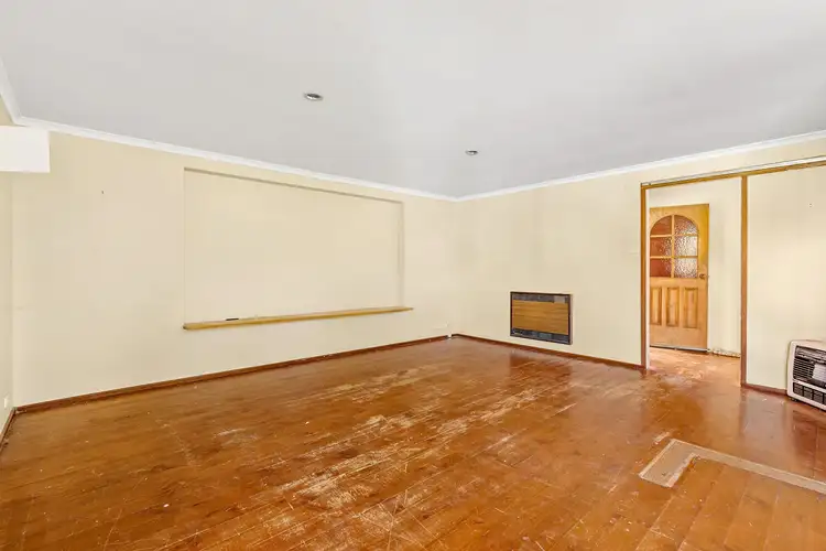 Second view of Homely house listing, 7 Hardy Place, Kambah ACT 2902