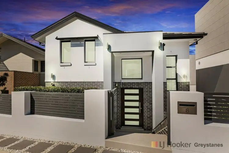 8 Dhinburri Way, Pemulwuy NSW 2145