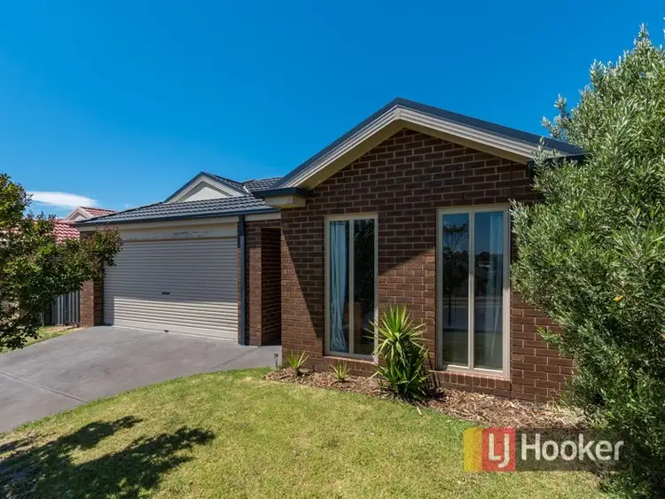 11 Caspian Chase, Pakenham VIC 3810