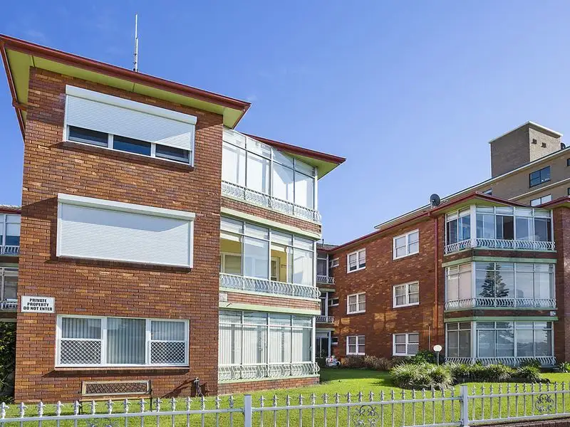 Main view of Homely unit listing, 3/124 The Grand Parade, Brighton-le-sands NSW 2216