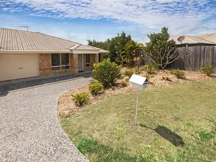 Main view of Homely villa listing, 2/25 Golden Crest Place, Bellbowrie QLD 4070