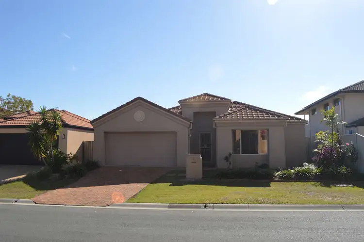 6 Redgum Place, Molendinar QLD 4214