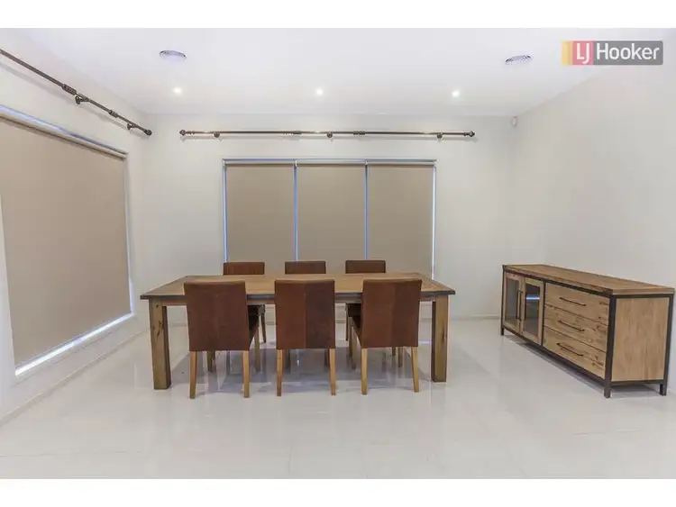 Sixth view of Homely house listing, 10 Scoria Circuit, Craigieburn VIC 3064