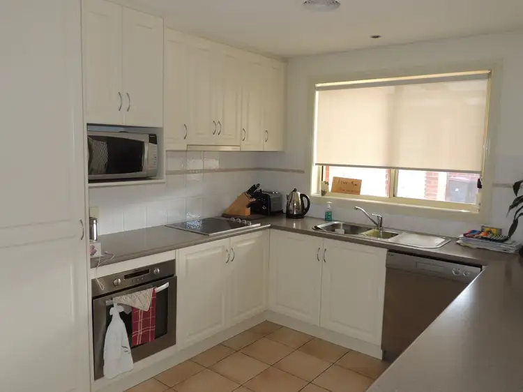Fifth view of Homely unit listing, 2/13 Melis Court, Swan Hill VIC 3585