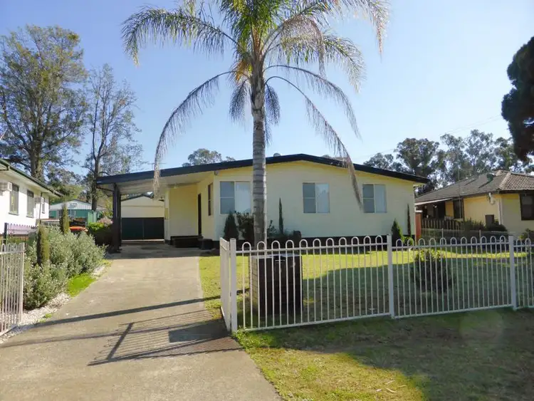 8 Rotorua Street, Lethbridge Park NSW 2770